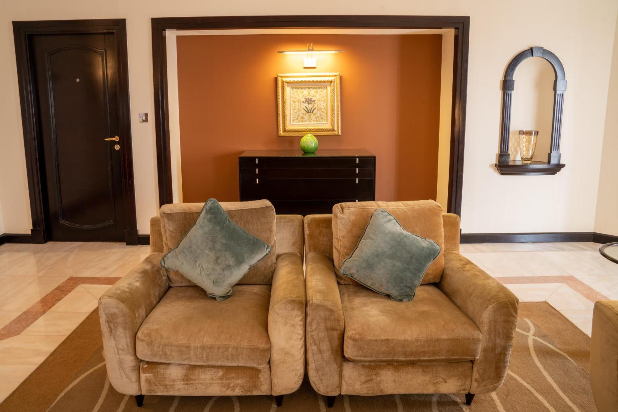 Amiri Suite Private Jacuzzi on F&B on Spa